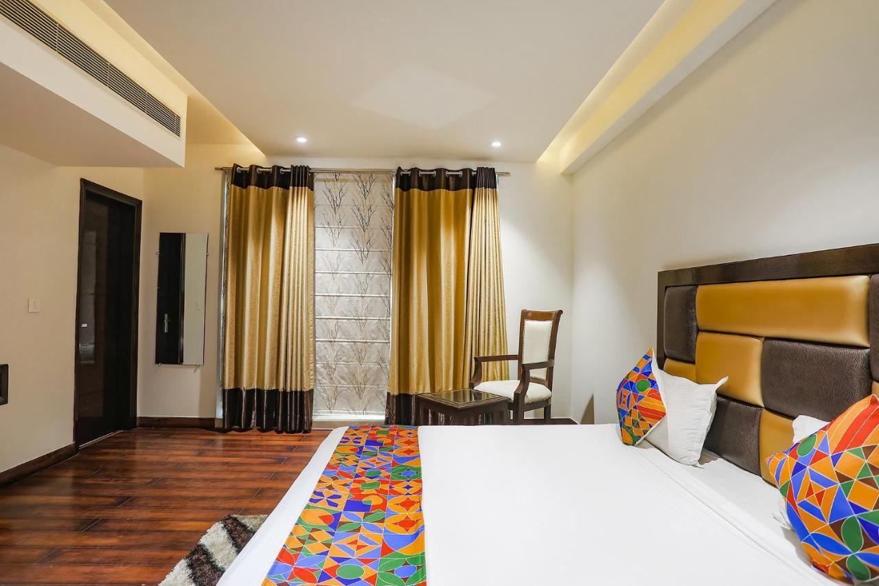 Fabhotel Grand Stay Nové Dillí Exteriér fotografie